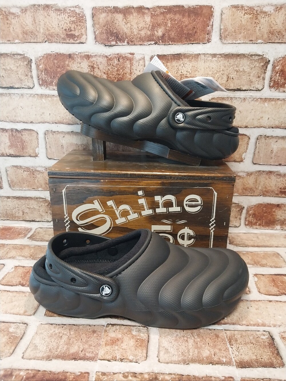 🆕️brand New Crocs Classic Lined Overpuff Clogs